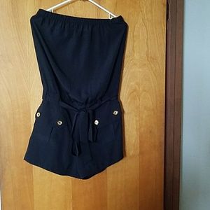 Jumper with two pockets in front, strapless  pre-o